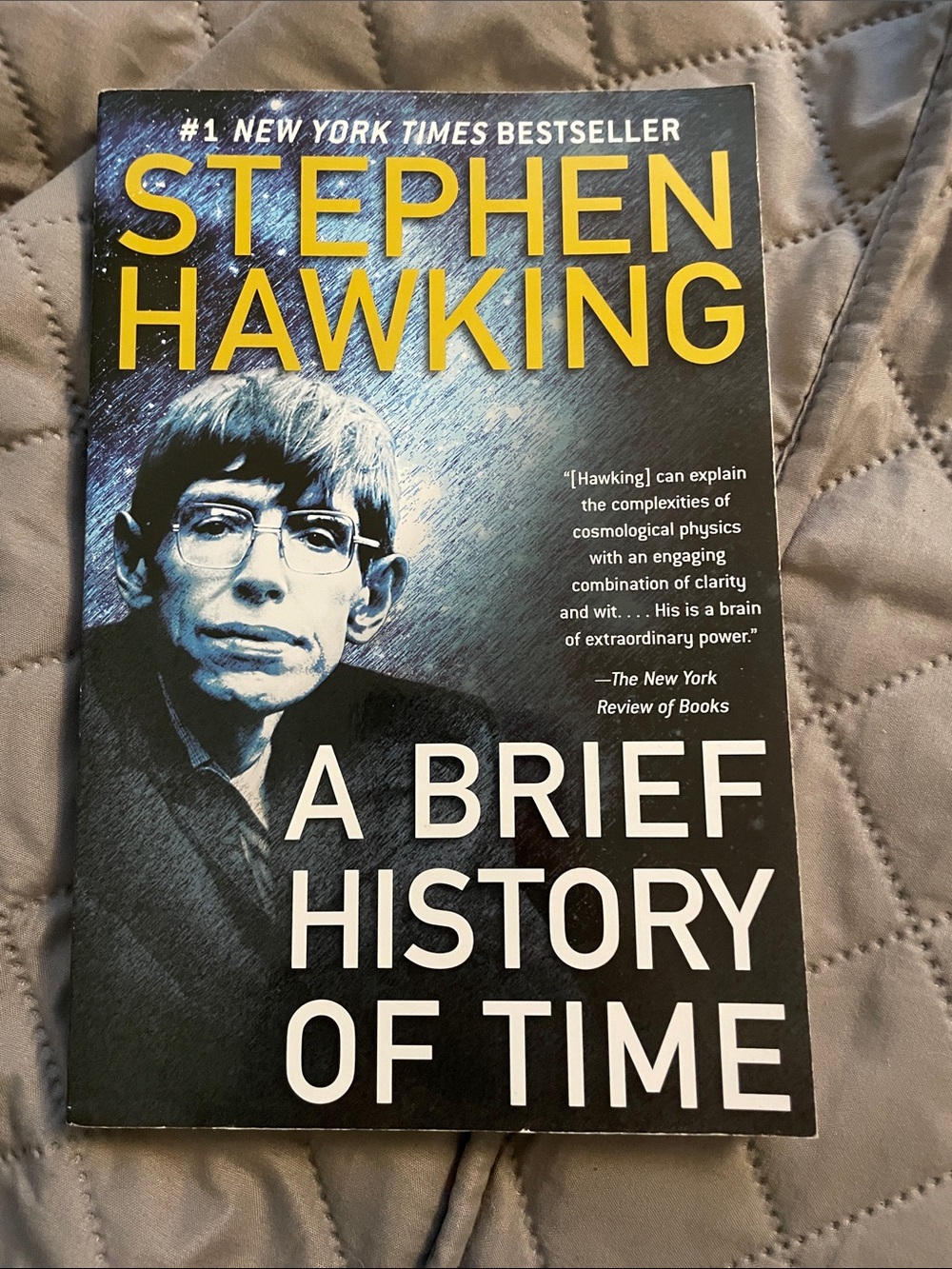 A Brief History of Time by Stephen Hawking Paperback
